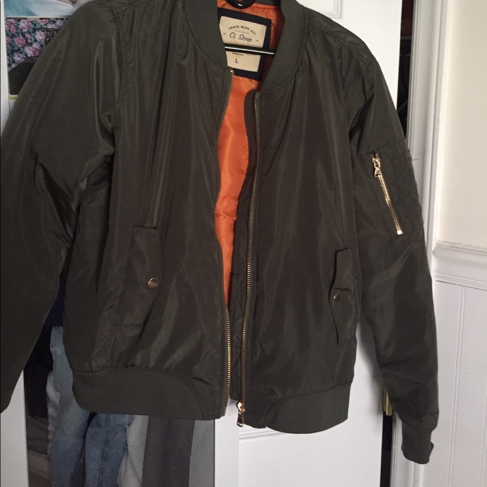 Bomber jacket (Gray or green with orange lining)